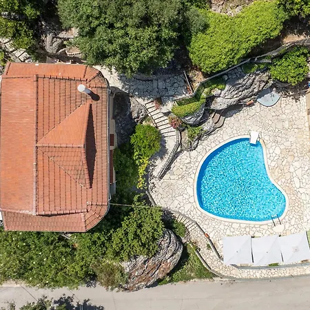 Holidays Apartment
